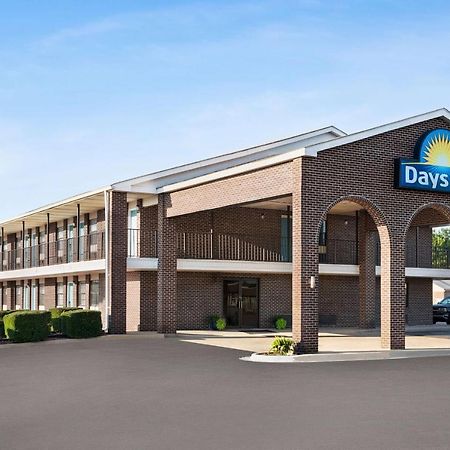 Days Inn By Wyndham Demopolis Екстериор снимка